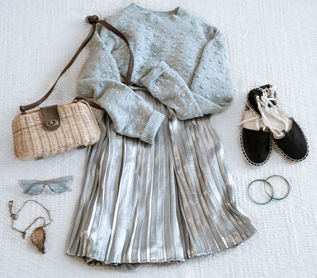 The Capsule Wardrobe Essentials: 10 Pieces for Infinite Styles
